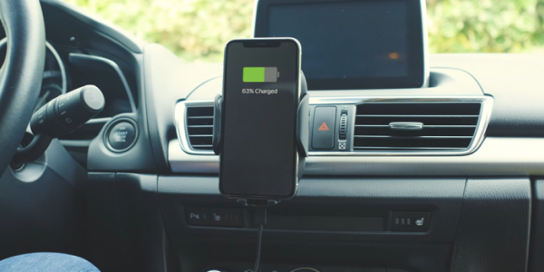 Produktové video držiak na mobil do auta s bezdrôtovým nabíjaním