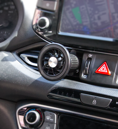 NUVO MagSafe držiak na mobil s uchytením do vetracej mriežky auta 2