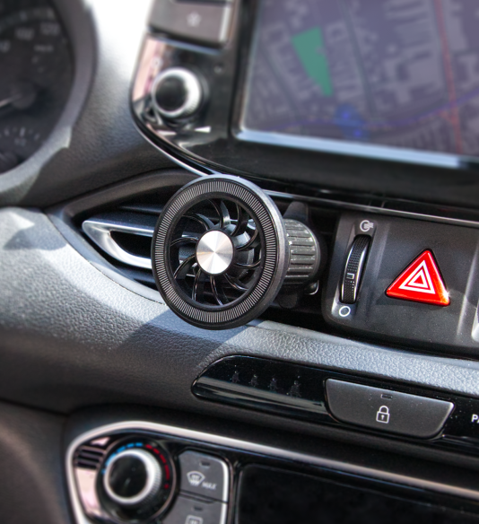 NUVO MagSafe držiak na mobil s uchytením do vetracej mriežky auta