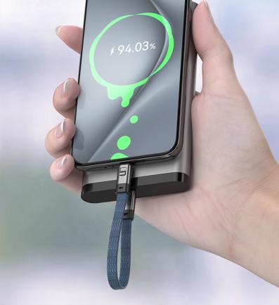 NUVO PowerStrap 240 W USB-C kábel a prívesok 2v1 2