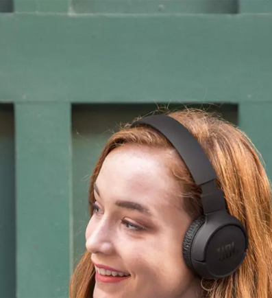 JBL Tune 510BT Bluetooth on-ear headphones black 2