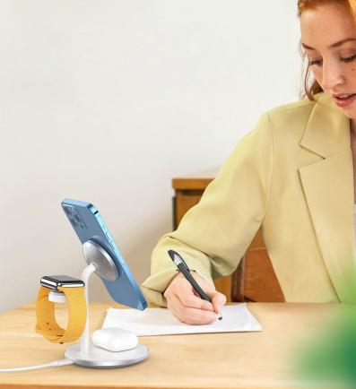 NUVO Wireless Charging Stand for Apple Devices 3-in-1 2